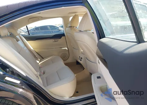 2013 Lexus Es 350 z USA, uszkodzony, nr VIN JTHBK1GG4D2076633